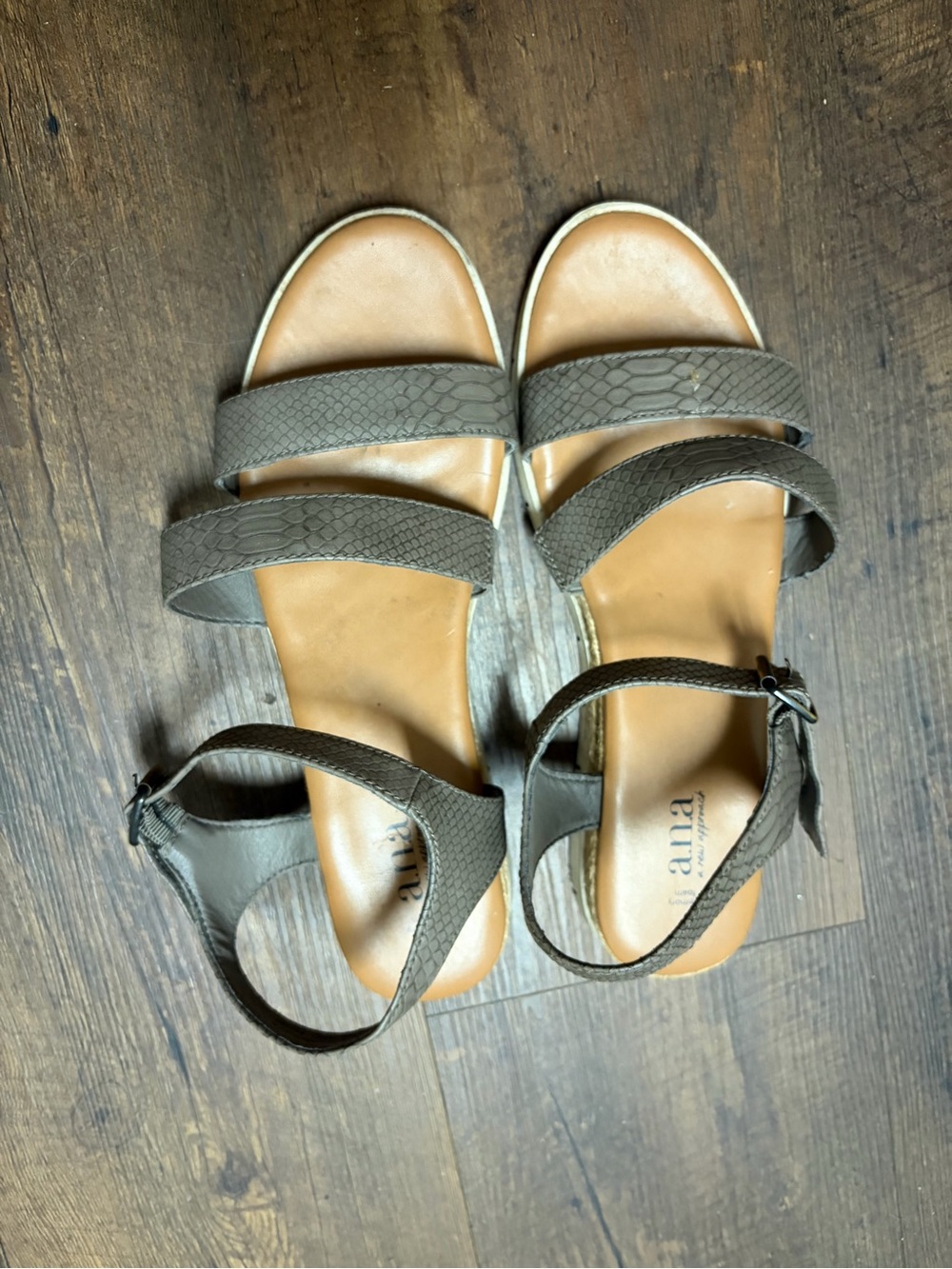 a.n.a Olive Textured-Strap Women's Open-Toe Sandals